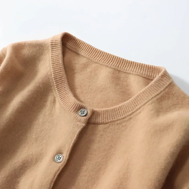Susan - Elegant Cardigan